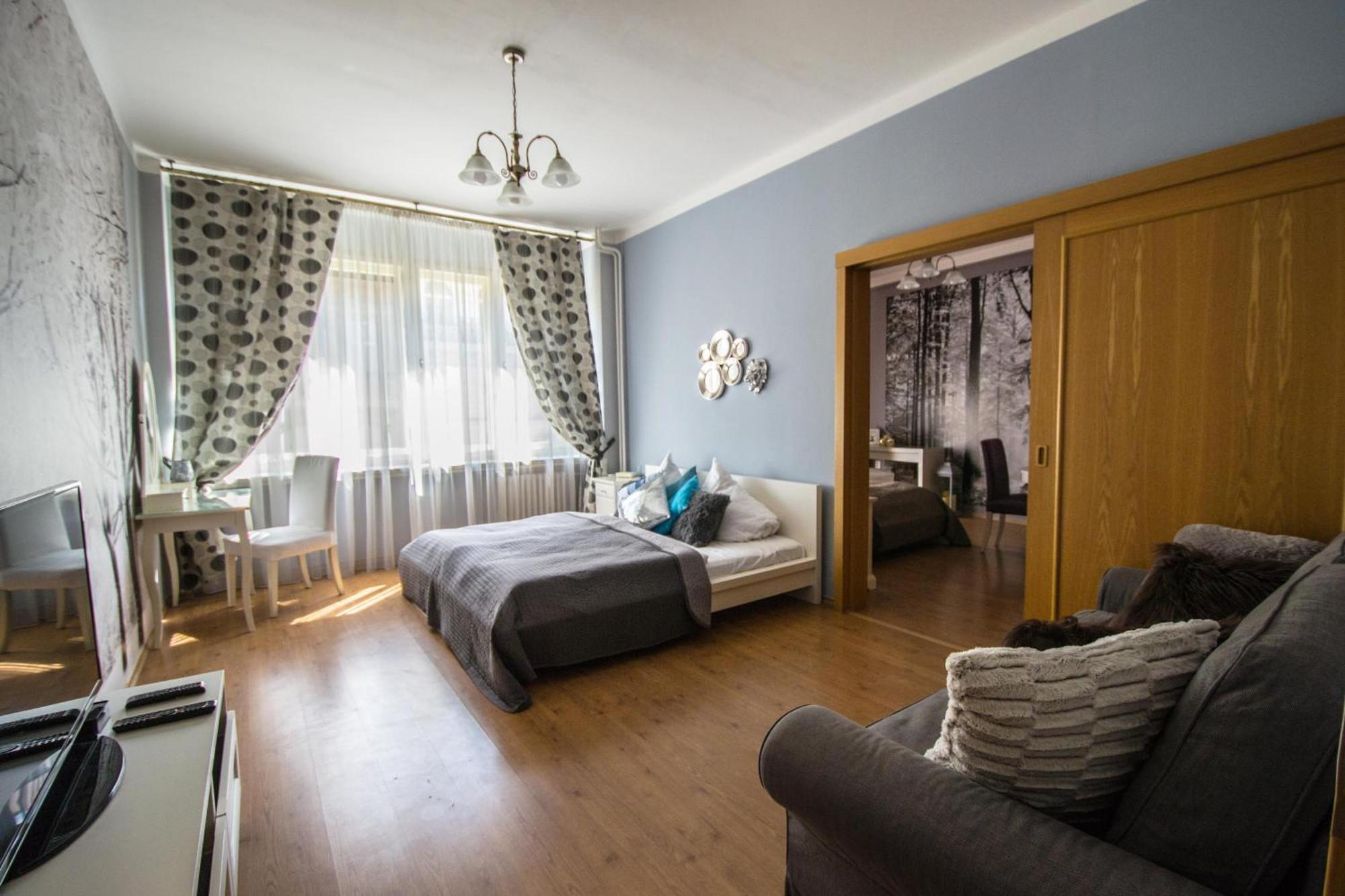 Main Prague Square Apartments Sauna And Fireplace Екстер'єр фото