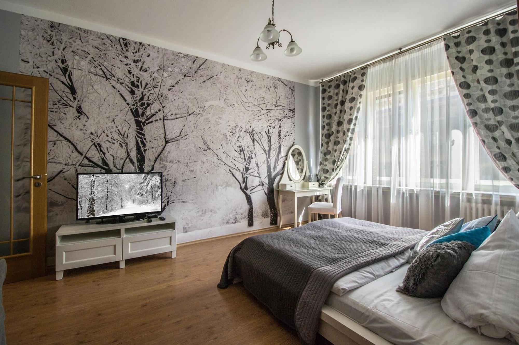 Main Prague Square Apartments Sauna And Fireplace Екстер'єр фото