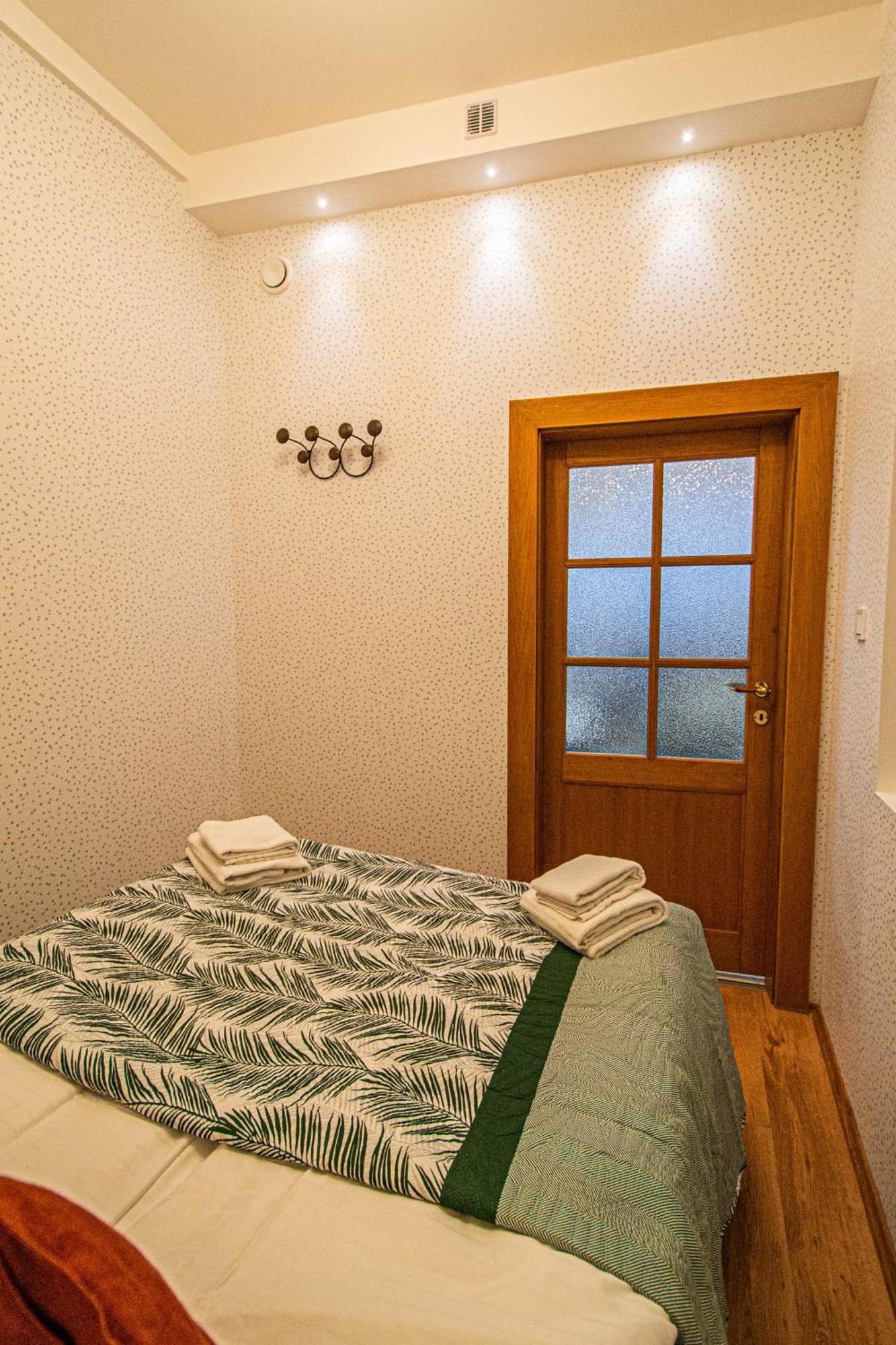 Main Prague Square Apartments Sauna And Fireplace Екстер'єр фото