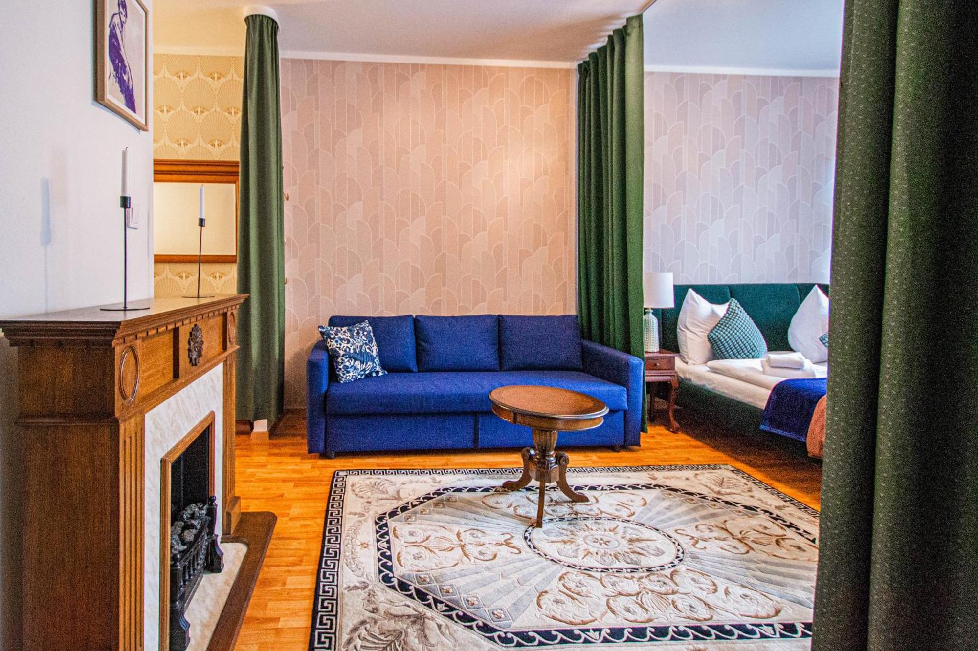 Main Prague Square Apartments Sauna And Fireplace Екстер'єр фото