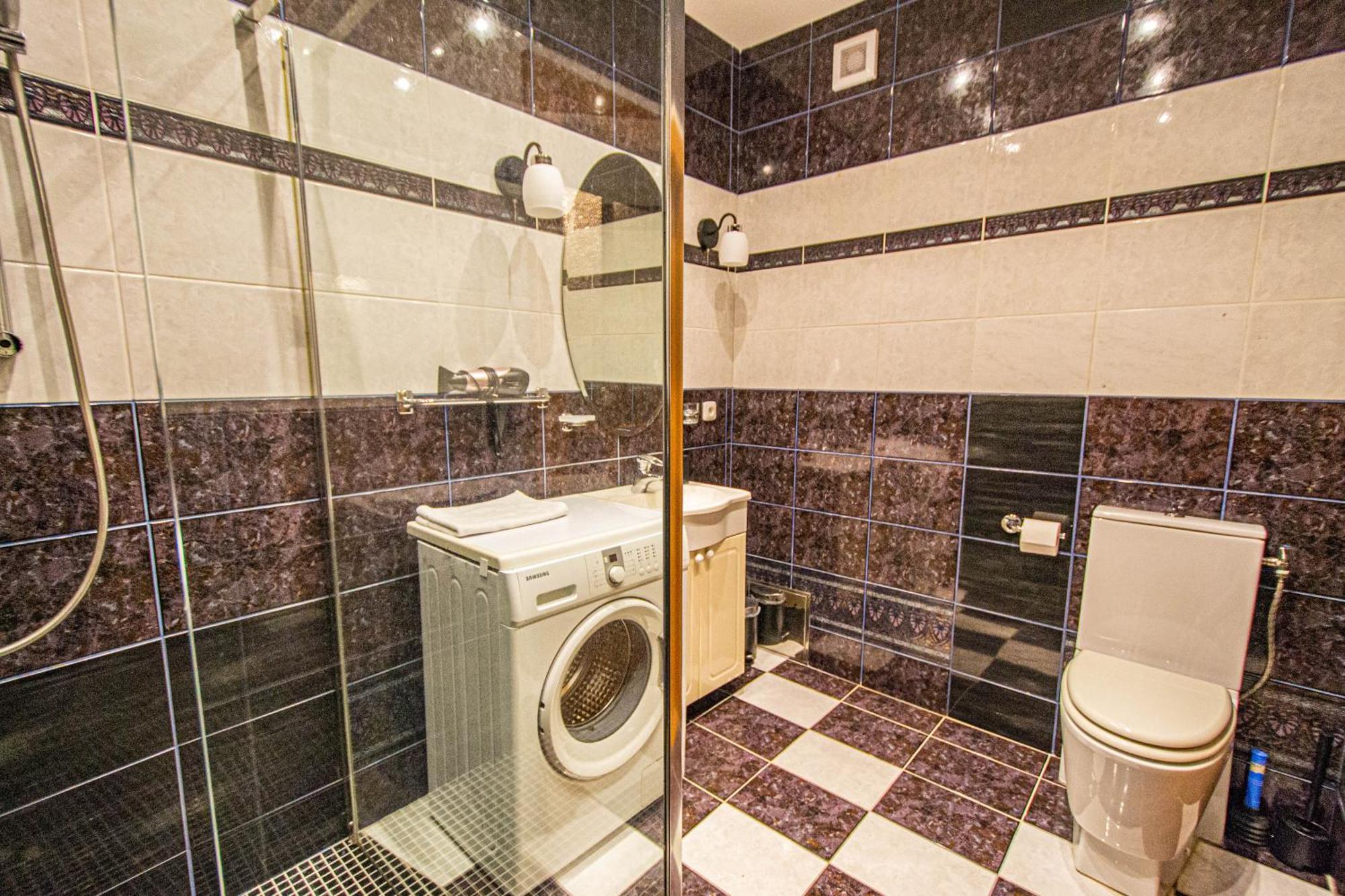 Main Prague Square Apartments Sauna And Fireplace Екстер'єр фото