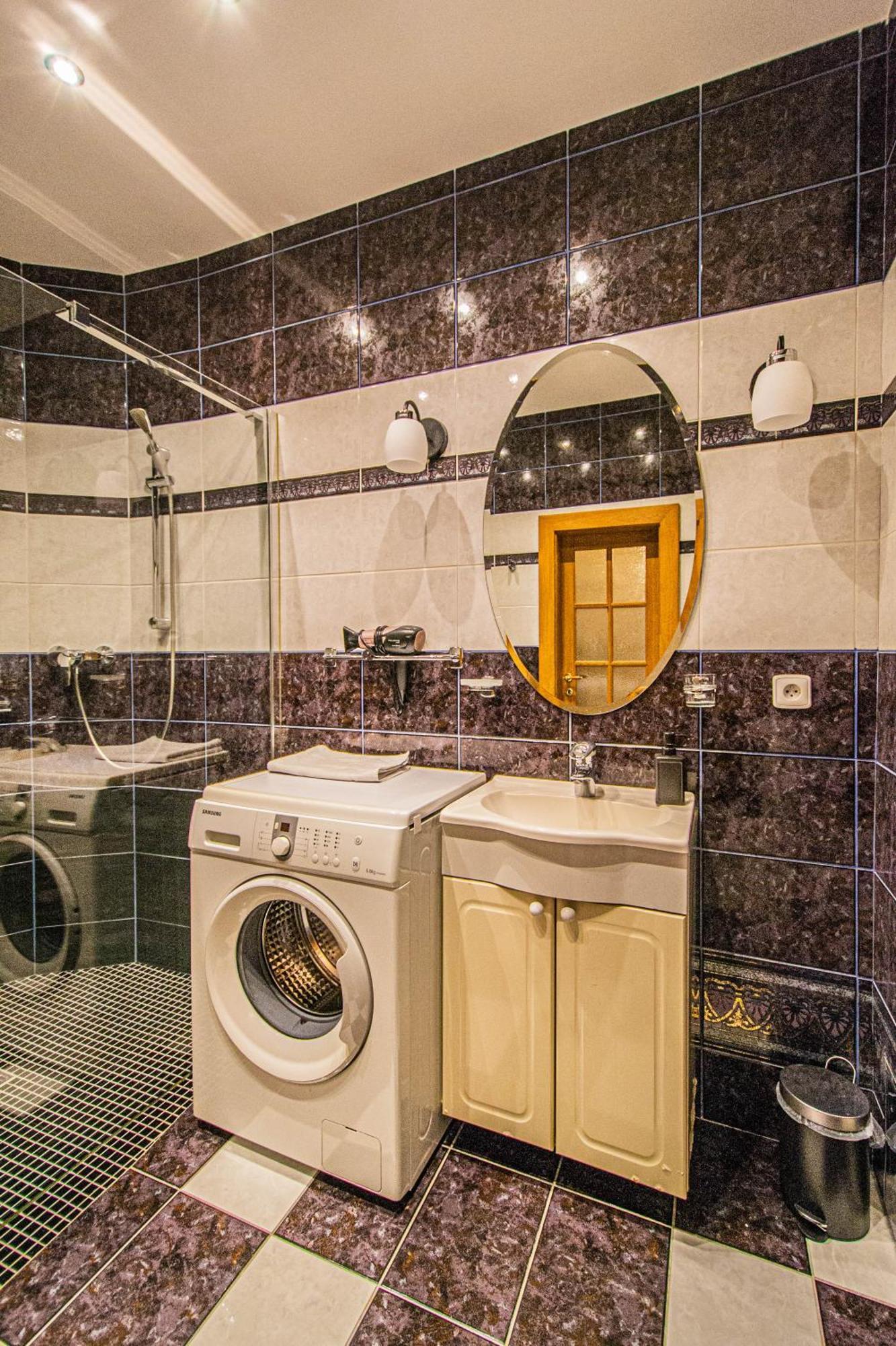 Main Prague Square Apartments Sauna And Fireplace Екстер'єр фото